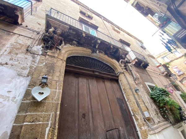 appartamento in affitto a Taranto in zona Borgo Antico