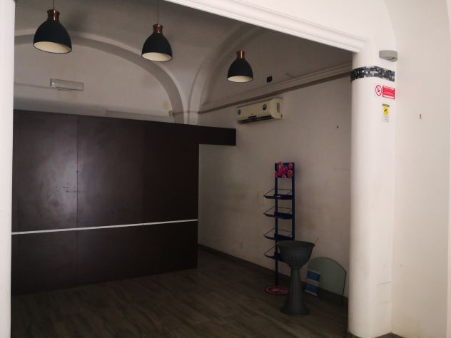 negozio in affitto a Taranto in zona Borgo