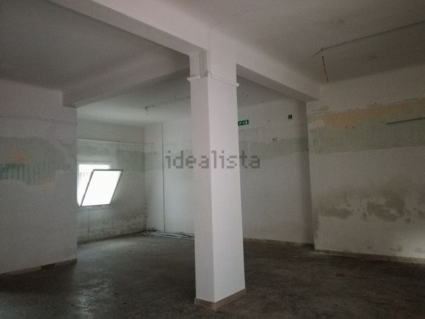 locale commerciale in affitto a Taranto