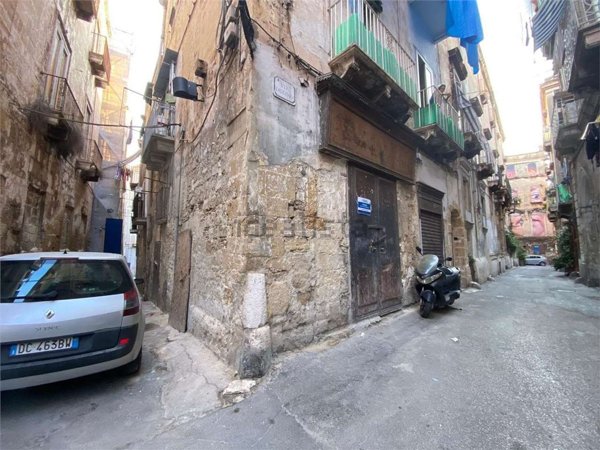 locale commerciale in affitto a Taranto in zona Borgo Antico