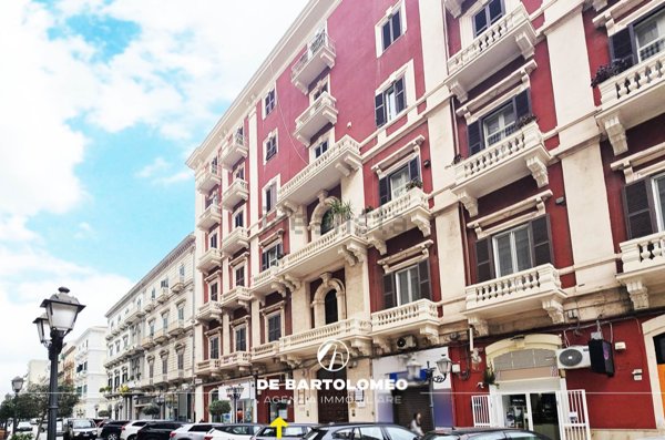 locale commerciale in affitto a Taranto in zona Borgo