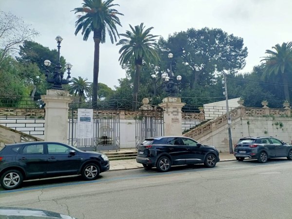 negozio in affitto a Taranto in zona Borgo