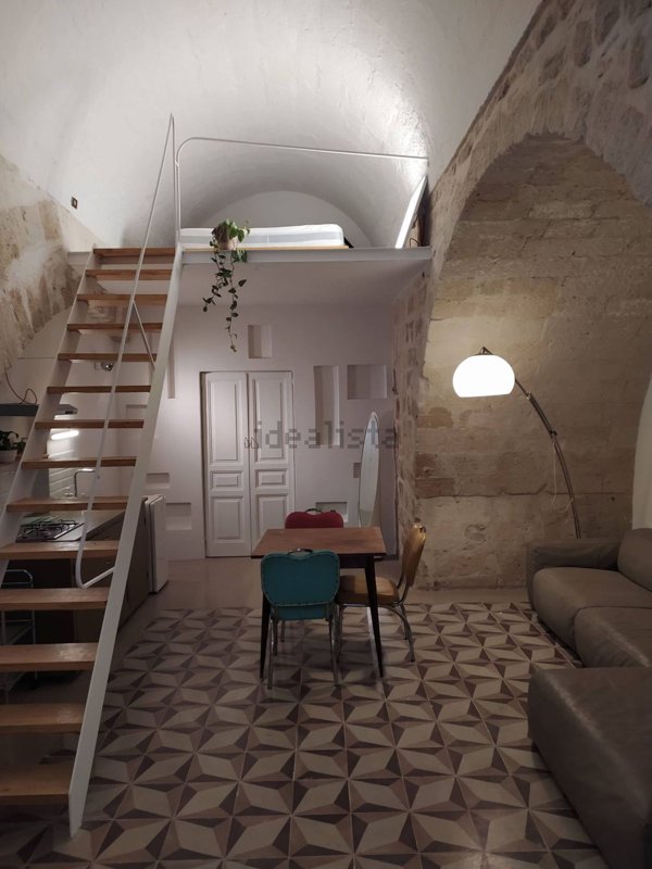 appartamento in affitto a Taranto in zona Borgo Antico