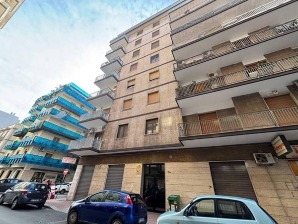 appartamento in affitto a Taranto in zona Tre Carrare-Battisti