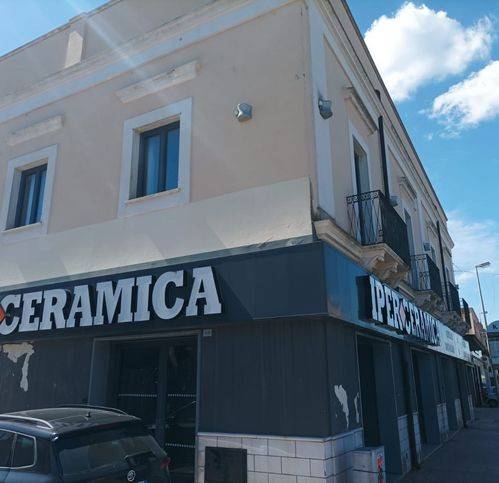 ufficio in affitto a Taranto in zona Tre Carrare-Battisti