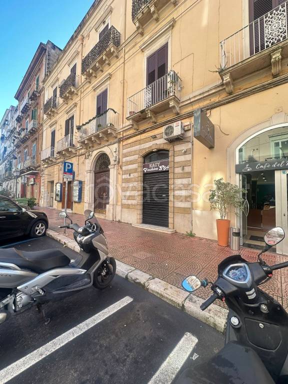 negozio in affitto a Taranto in zona Borgo