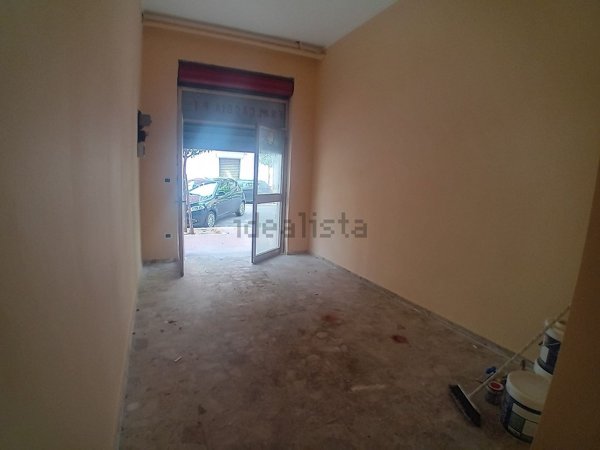 negozio in affitto a Taranto
