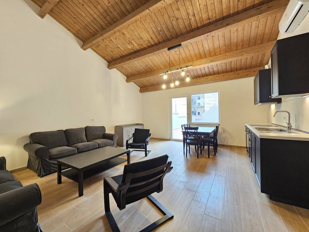 appartamento in affitto a Taranto in zona Borgo