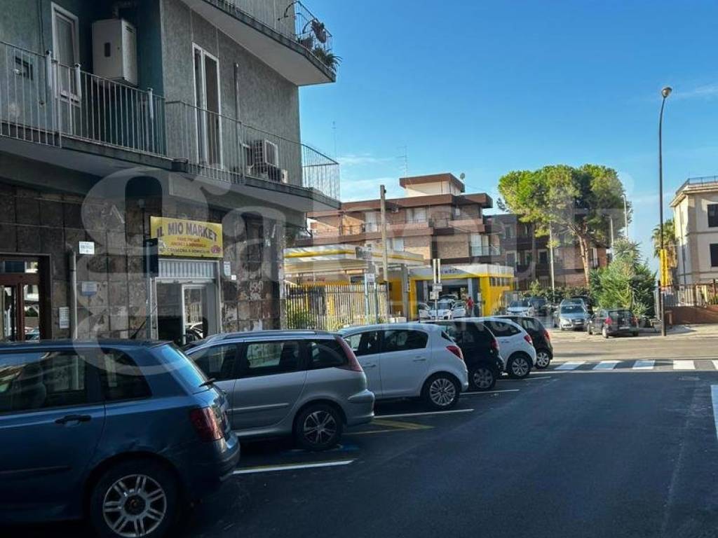 negozio in affitto a Taranto in zona Borgo
