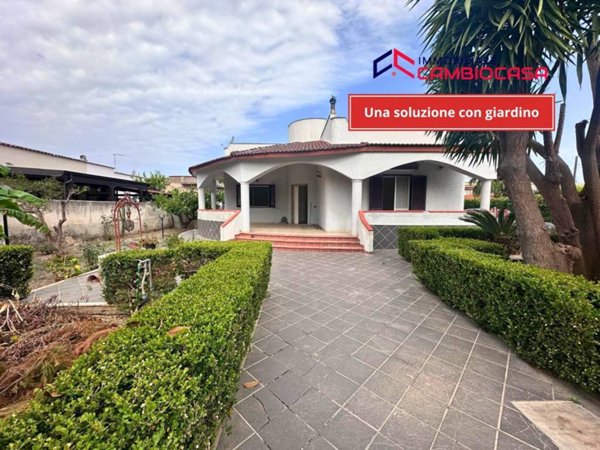 casa indipendente in affitto a Taranto in zona Carelli