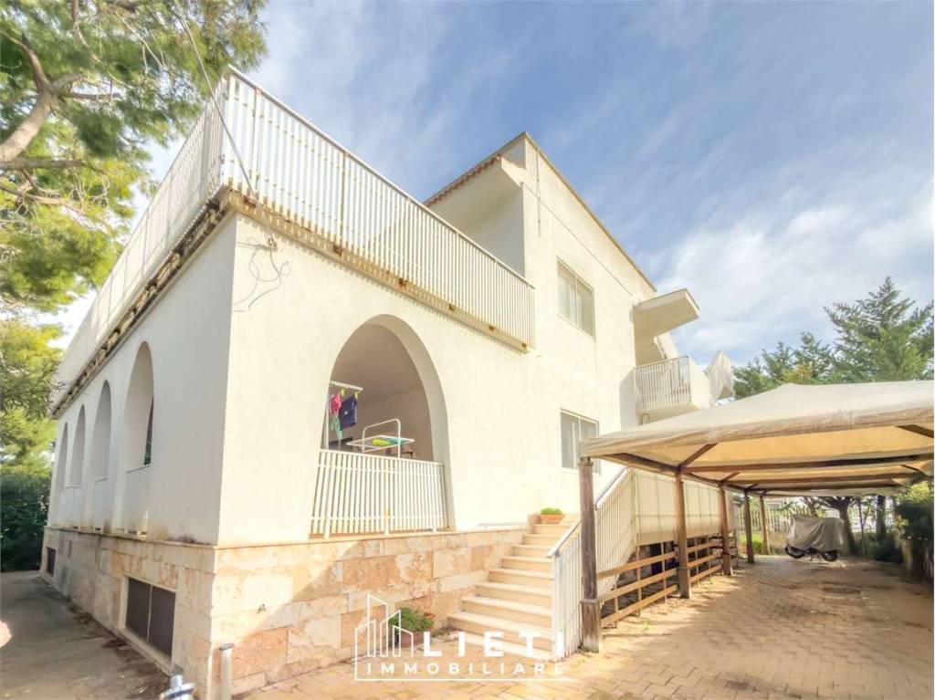 appartamento in affitto a Taranto in zona Borgo