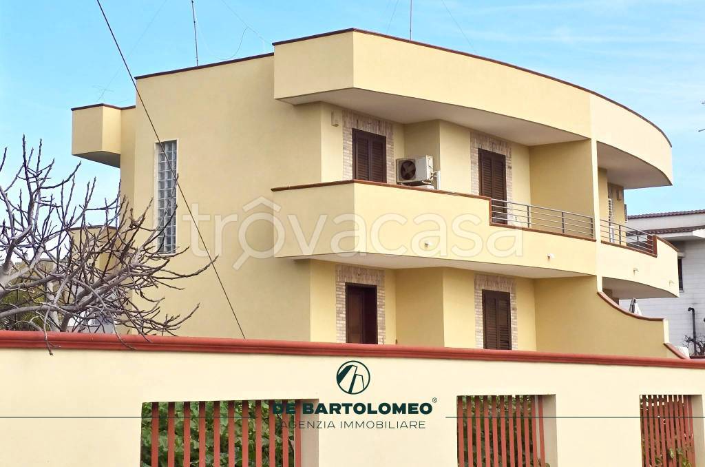 casa indipendente in affitto a Taranto in zona Talsano