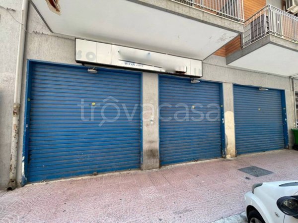 negozio in affitto a Taranto in zona Italia-Montegranaro