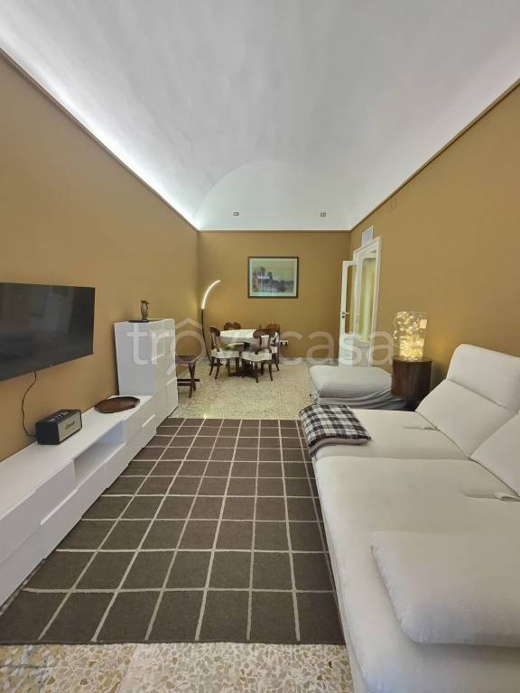 appartamento in affitto a Taranto in zona Borgo