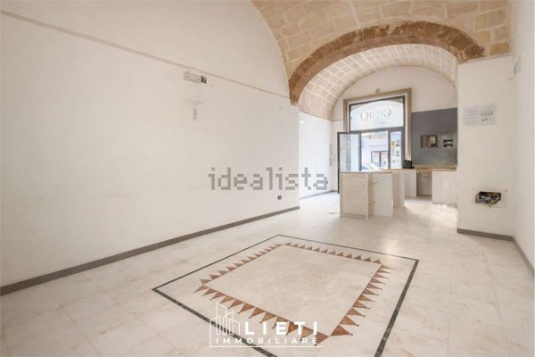 locale commerciale in affitto a Taranto in zona Borgo