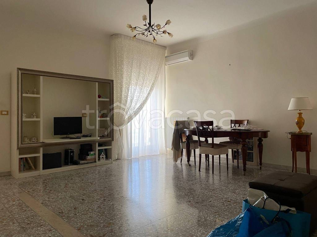 appartamento in affitto a Taranto in zona Italia-Montegranaro