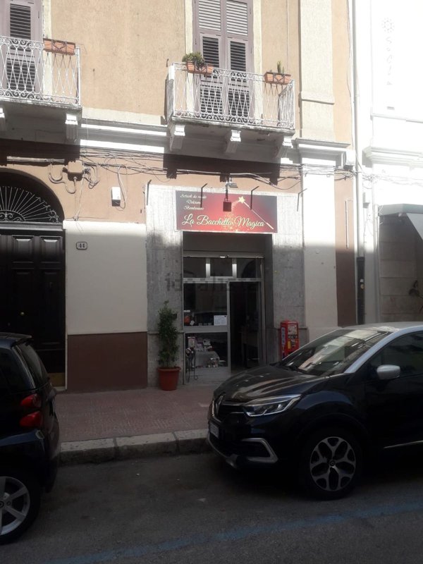 locale commerciale in affitto a Taranto in zona Borgo