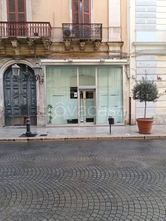 negozio in affitto a Taranto in zona Borgo
