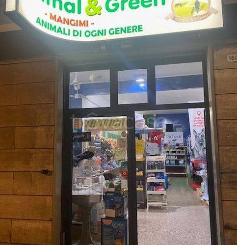 negozio in affitto a Taranto in zona Italia-Montegranaro