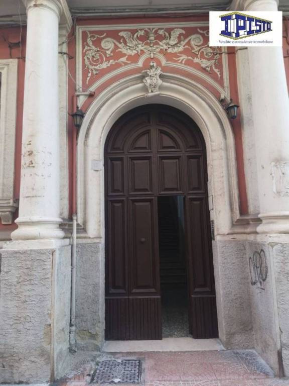 appartamento in affitto a Taranto in zona Borgo