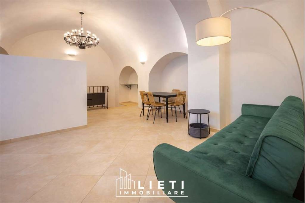 appartamento in affitto a Taranto in zona Borgo