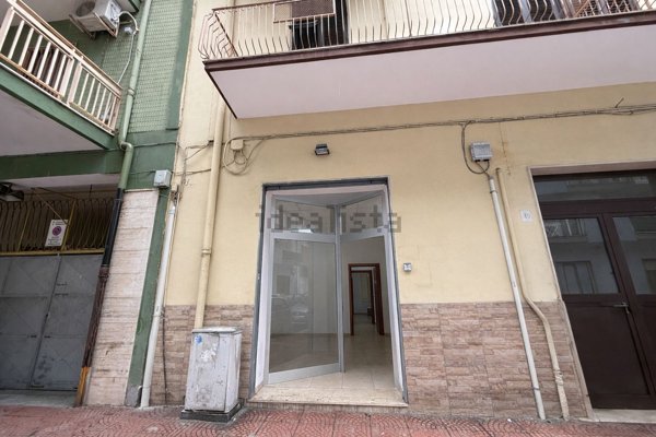 locale commerciale in affitto a Taranto