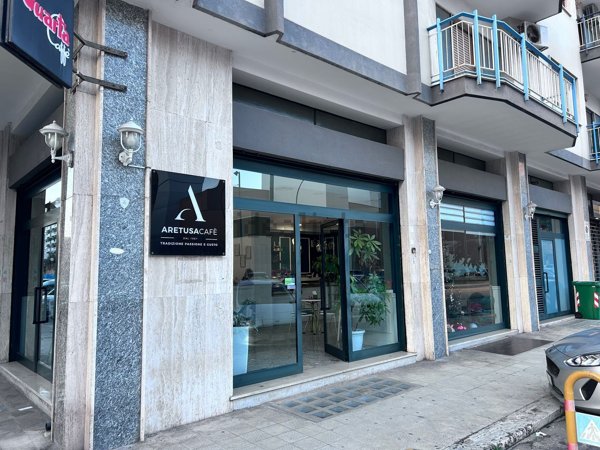 negozio in affitto a Taranto