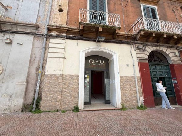 negozio in affitto a Taranto in zona Borgo
