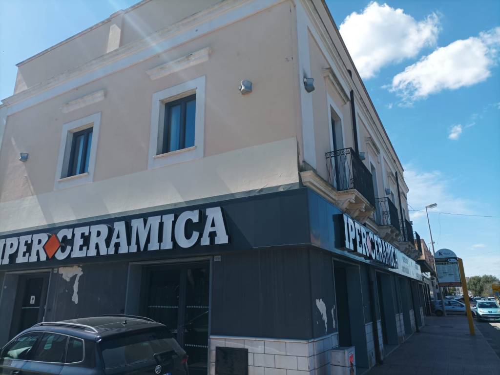 ufficio in affitto a Taranto in zona Tre Carrare-Battisti