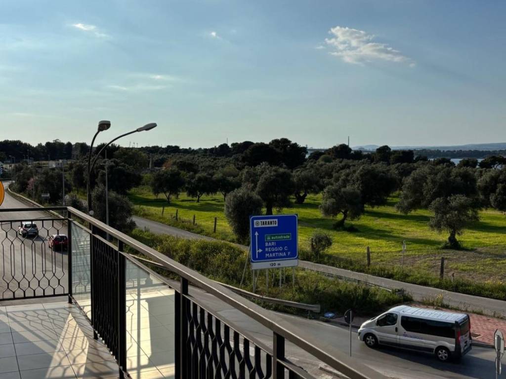 appartamento in affitto a Taranto in zona Solito-Corvisea