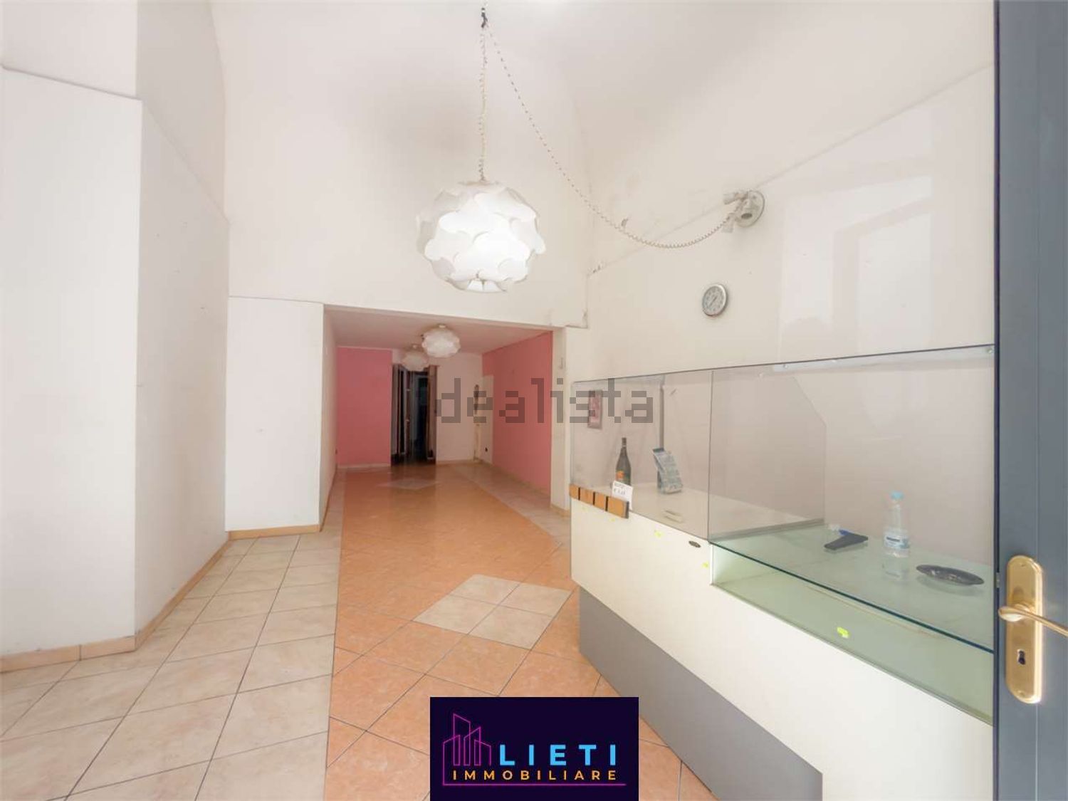 locale commerciale in affitto a Taranto