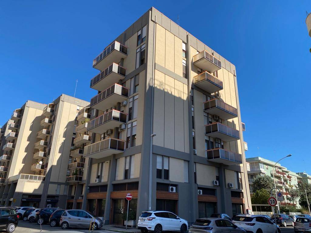 appartamento in affitto a Taranto in zona Tre Carrare-Battisti