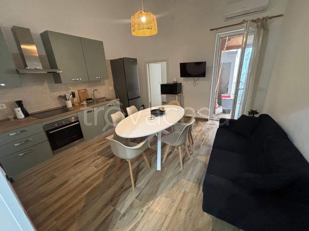 appartamento in affitto a Taranto in zona Borgo