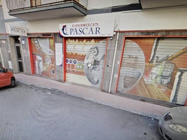 negozio in affitto a Taranto in zona Tre Carrare-Battisti