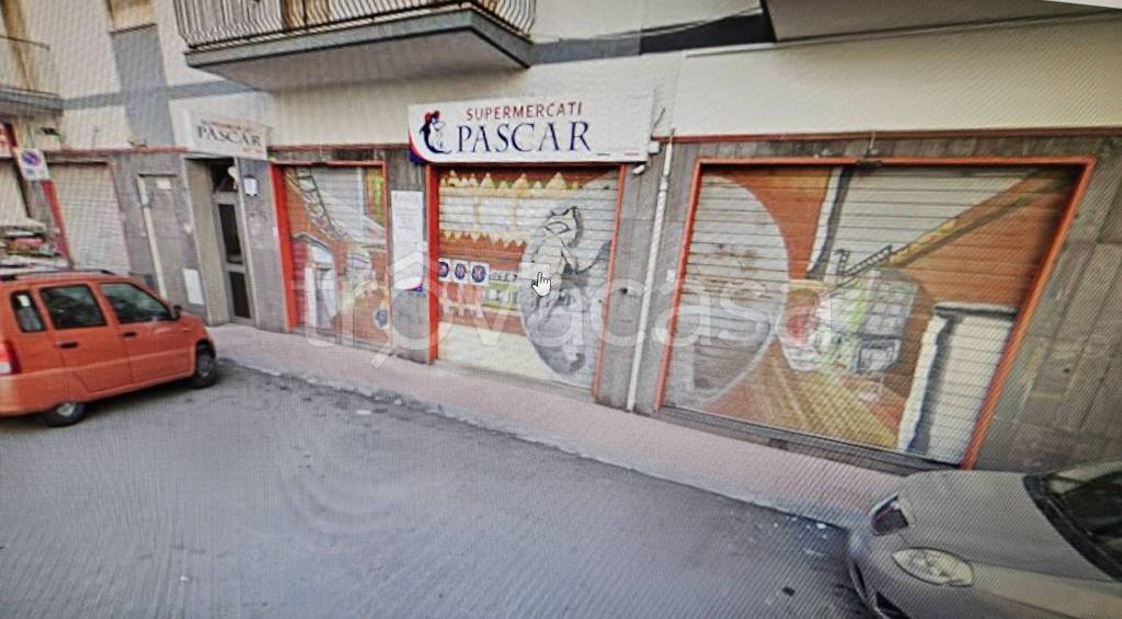 negozio in affitto a Taranto in zona Tre Carrare-Battisti