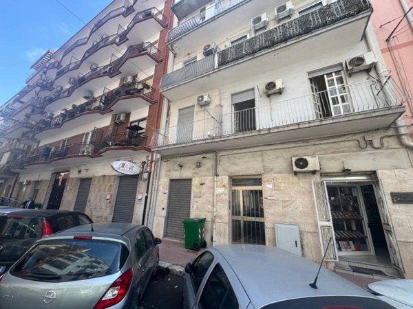 negozio in affitto a Taranto in zona Italia-Montegranaro