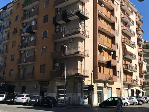 appartamento in affitto a Taranto in zona Tre Carrare-Battisti