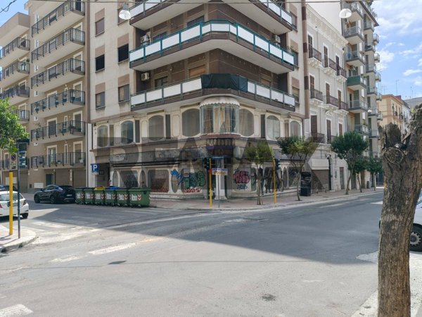 locale commerciale in affitto a Taranto in zona Borgo