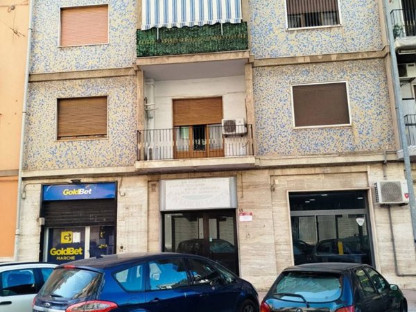 locale commerciale in affitto a Taranto in zona Italia-Montegranaro