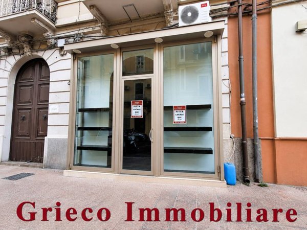 negozio in affitto a Taranto in zona Borgo