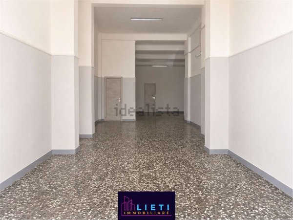 locale commerciale in affitto a Taranto