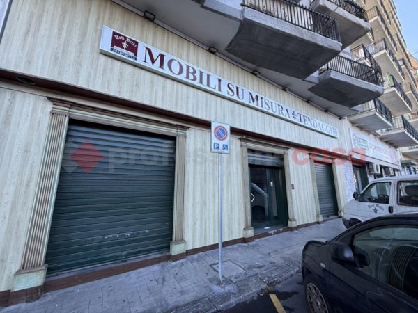 locale commerciale in affitto a Taranto in zona Tre Carrare-Battisti
