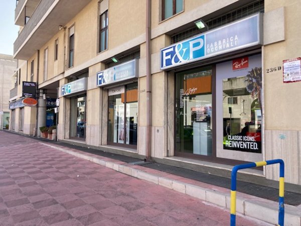 locale commerciale in affitto a Brindisi