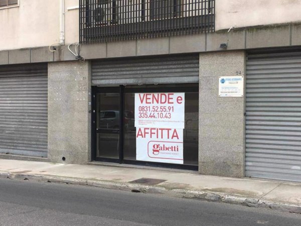 locale commerciale in affitto a Brindisi