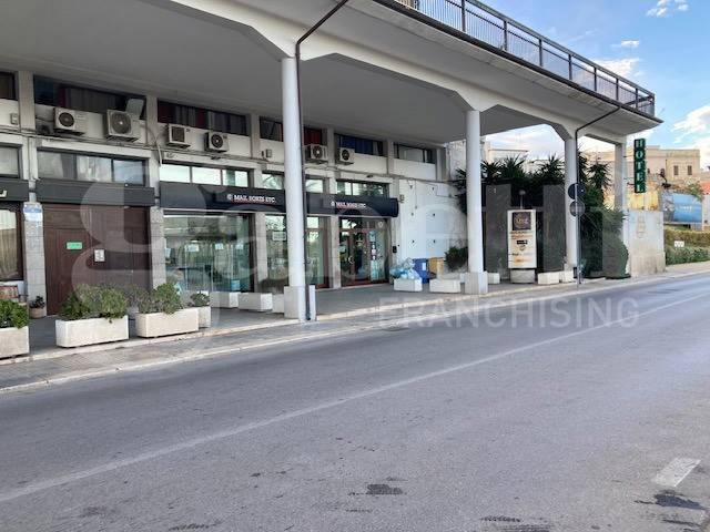 negozio in affitto a Brindisi in zona Cappuccini