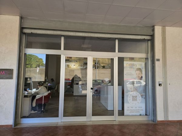 locale commerciale in affitto a Brindisi
