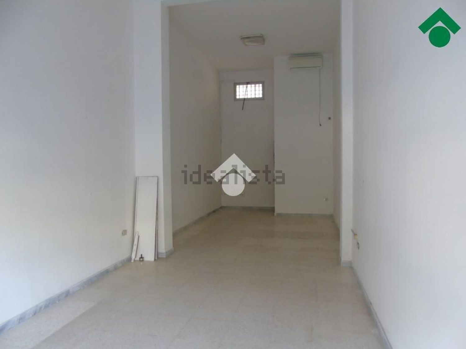 locale commerciale in affitto a Brindisi