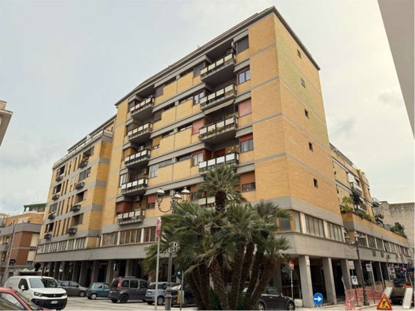 ufficio in affitto a Brindisi in zona Centro Città