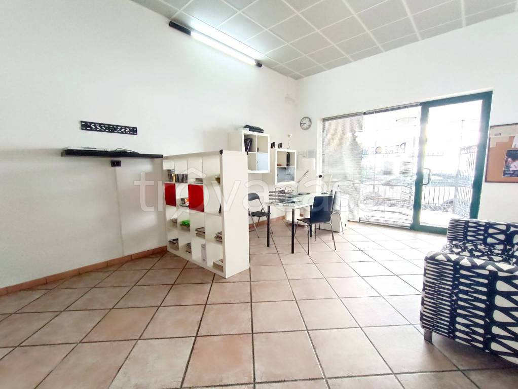 negozio in affitto a Brindisi in zona Cappuccini
