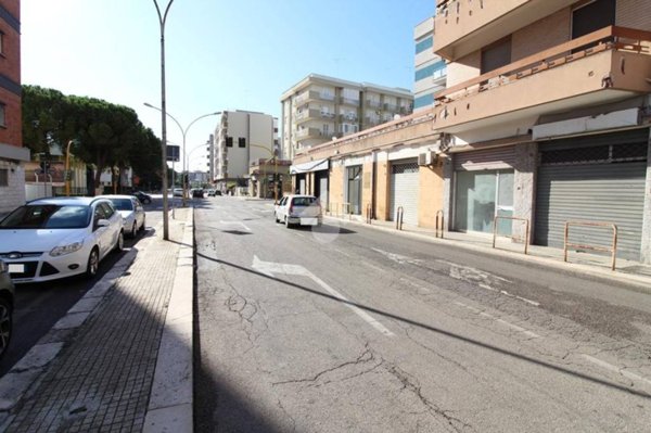 negozio in affitto a Brindisi in zona Sant'Angelo
